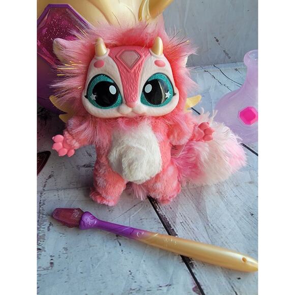 Magic Mixies Magical Misting Cauldron Interactive Pink Plush Toy Works - Picture 3 of 12